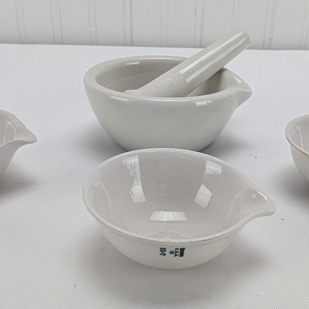 Vintage Coors USA Porcelain Mortar Pestel and 3 2Q-T Dishes Apothecary Grinder
